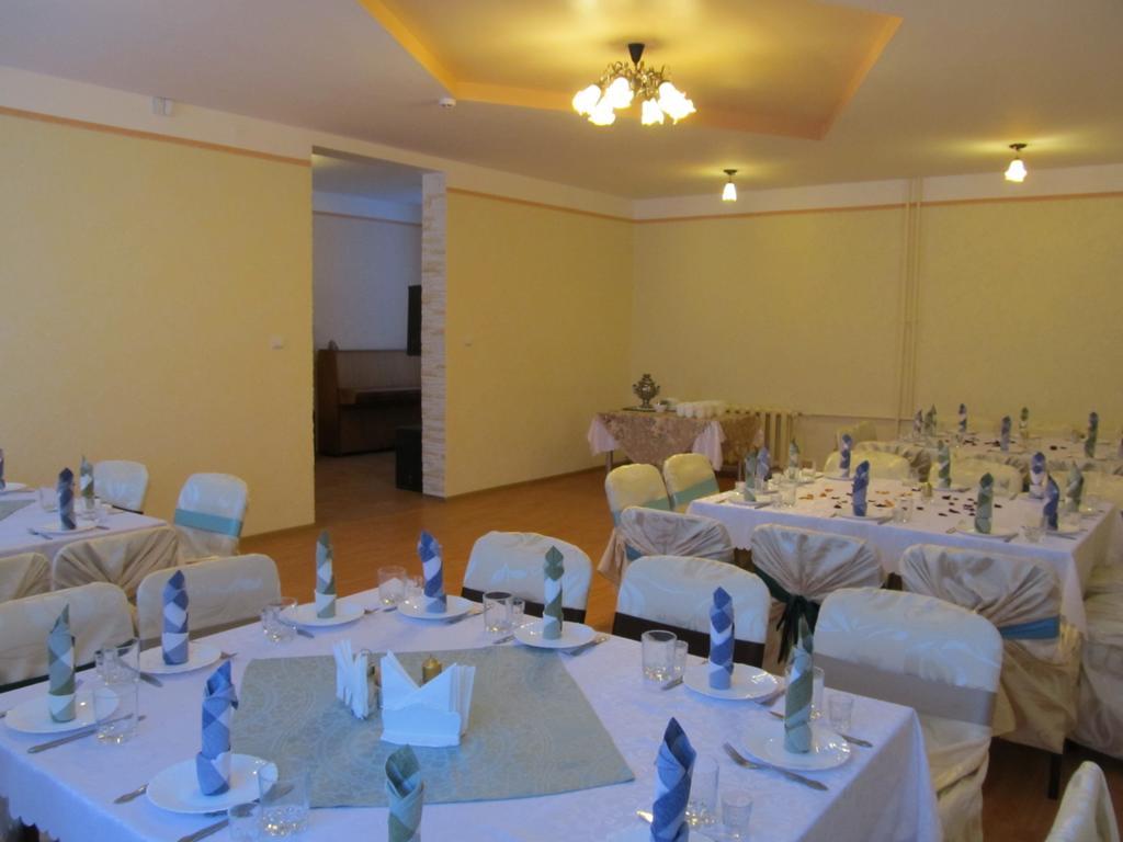 Viesu Maja Ezerkalns Hotel Krāslava Exterior photo