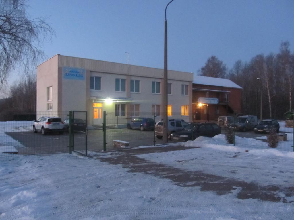 Viesu Maja Ezerkalns Hotel Krāslava Exterior photo