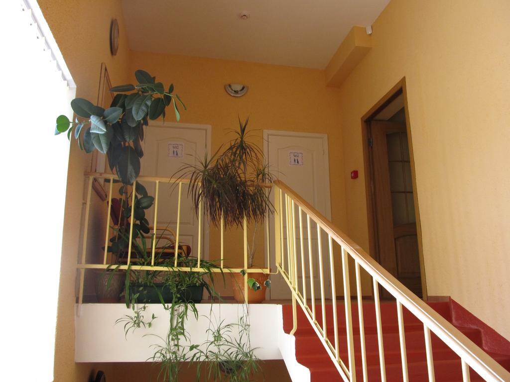 Viesu Maja Ezerkalns Hotel Krāslava Exterior photo