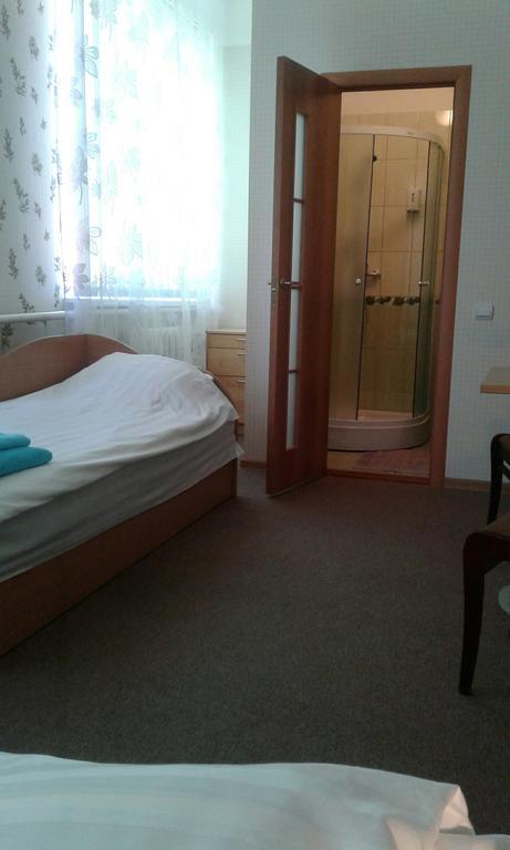 Viesu Maja Ezerkalns Hotel Krāslava Exterior photo